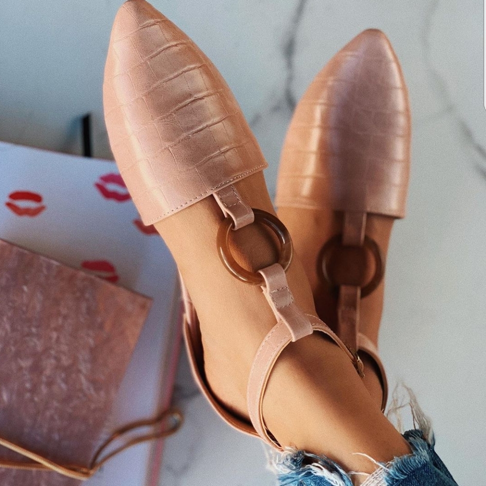 🚨//Fall Essentials// Nude Pink Croco Flat - Picture 7 of 7
